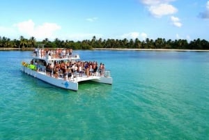 Punta Cana: Sequarium Bavaro Catamaran Trip with Seatrek