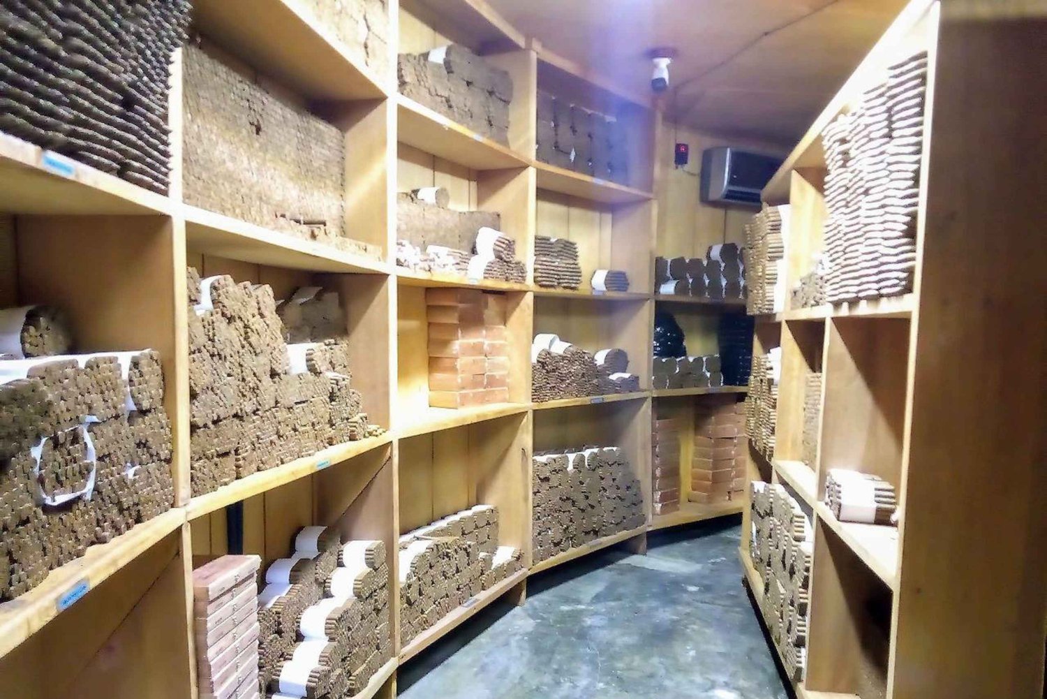 Punta Cana : Tour de shopping à la fabrique de cigares Don Lucas