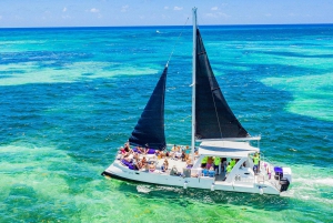 Punta Cana: Snorkeling, Snuba and Parasailing Party Cruise