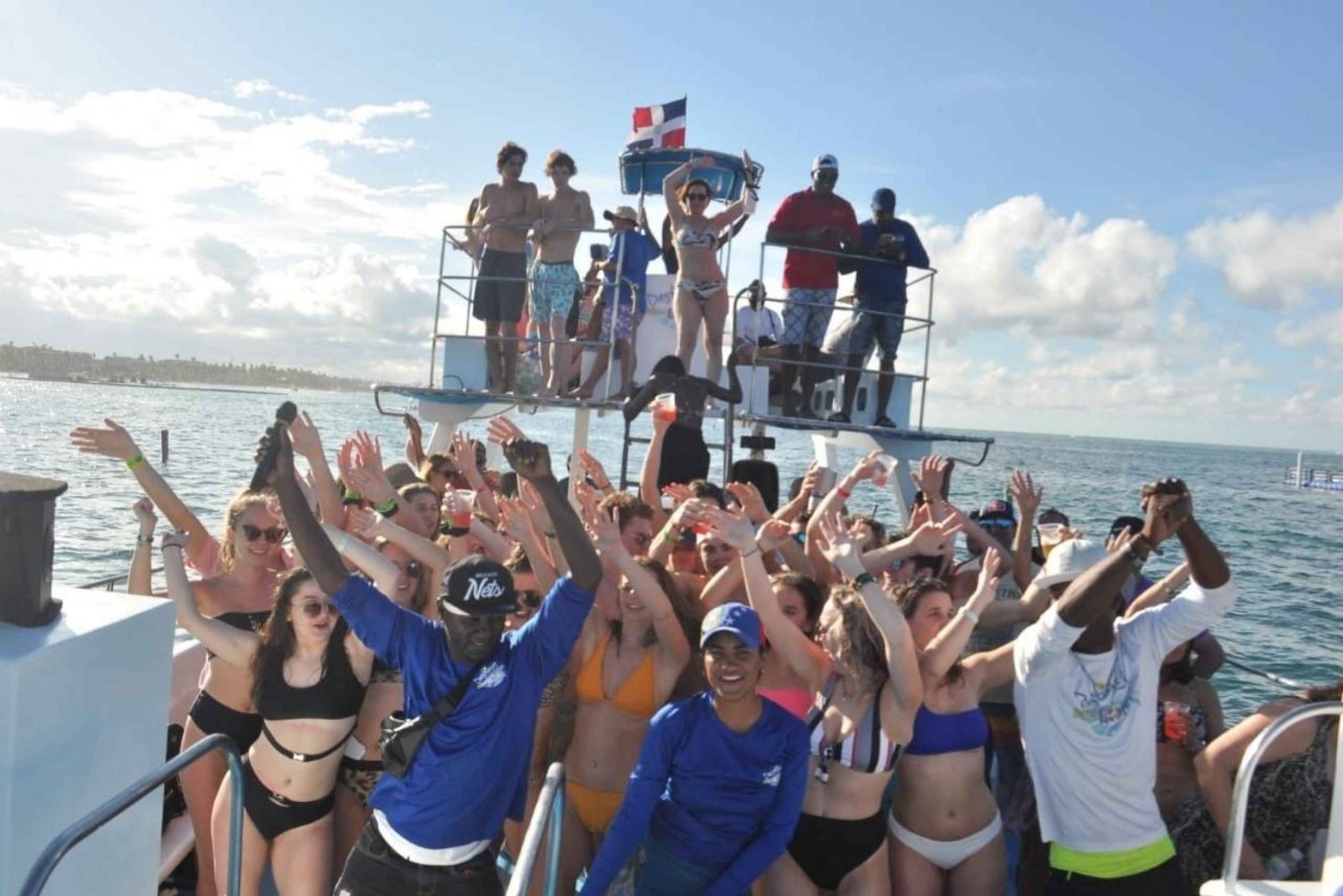 Punta Cana: Fiesta en barco al atardecer con snorkel