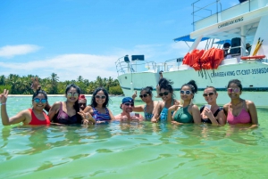 Punta Cana: Sunset Party Boat with Snorkeling