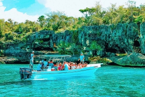 Punta Cana : Croisière sur l'île de la Tortue avec plongée en apnée et déjeuner