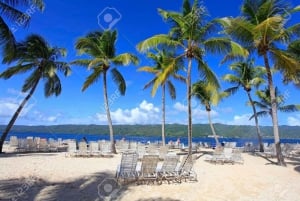 Samaná: Catamaran Cruise with Bacardi Island Visit