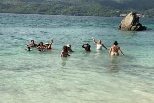 Samaná: Katamaran-tur til Cayo Levantado med lunsj