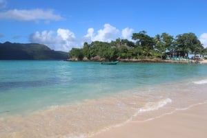 Samana Day Tour: Cayo Levantado & Rincon Bay Paradise
