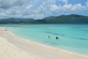 Samaná: Las Galeras Beach Hike with Lunch and Soft Drinks