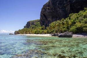 Samana: Private Fronton & Madame Beach Tour Las Galeras