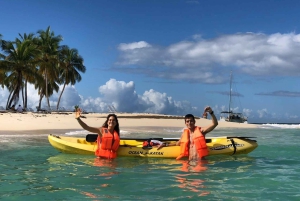 Samaná: Whale, Cayo Levantado, & Kayak in Samaná Bay Tour
