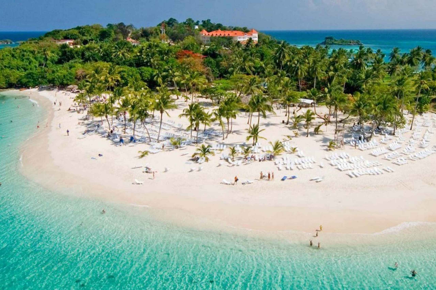 Samaná: Whale Watching and Cayo Levantado Island Tour