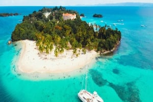 Samaná: Whale Watching and Cayo Levantado Island Tour