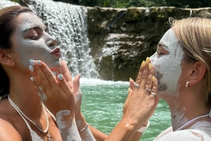 Samaná: Yaniguan vesiputousten päiväkierros lautalla ja lounas