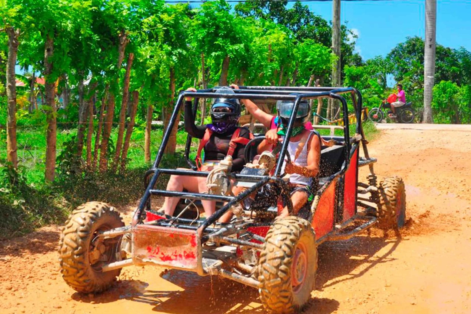 Santo Domingo: Buggy Tour, Chavón River & Bayahibe Beach