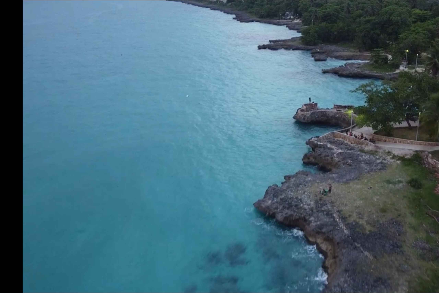 Santo Domingo: cuevas, monumentos y playa con mamajuana