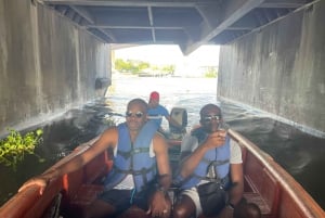 Santo Domingo: City Boat Ride Adventure