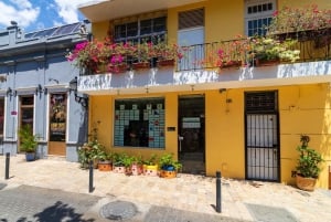 Santo Domingo byrundtur: Den koloniale by, Los Tres Ojos, frokost