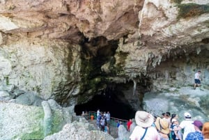 Santo Domingo byrundtur: Den koloniale by, Los Tres Ojos, frokost