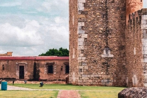 Santo Domingo: Colonial City Tour + Beach Day in Boca Chica With Lunch