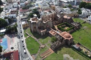 Santo Domingo: Colonial Zone Tour with Coffee & Chocolate