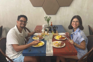 Santo Domingo: Food Tour & Paradise Beach Day with Drinks