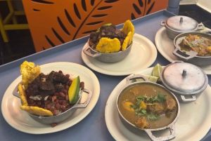 Santo Domingo: Food Tour & Paradise Beach Day with Drinks