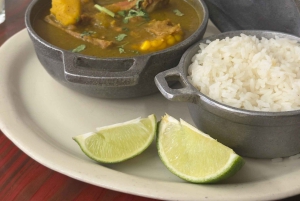 Santo Domingo: Food Tour & Paradise Beach Day with Drinks