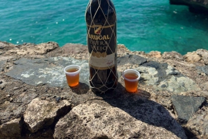 Santo Domingo: Food Tour & Paradise Beach Day with Drinks