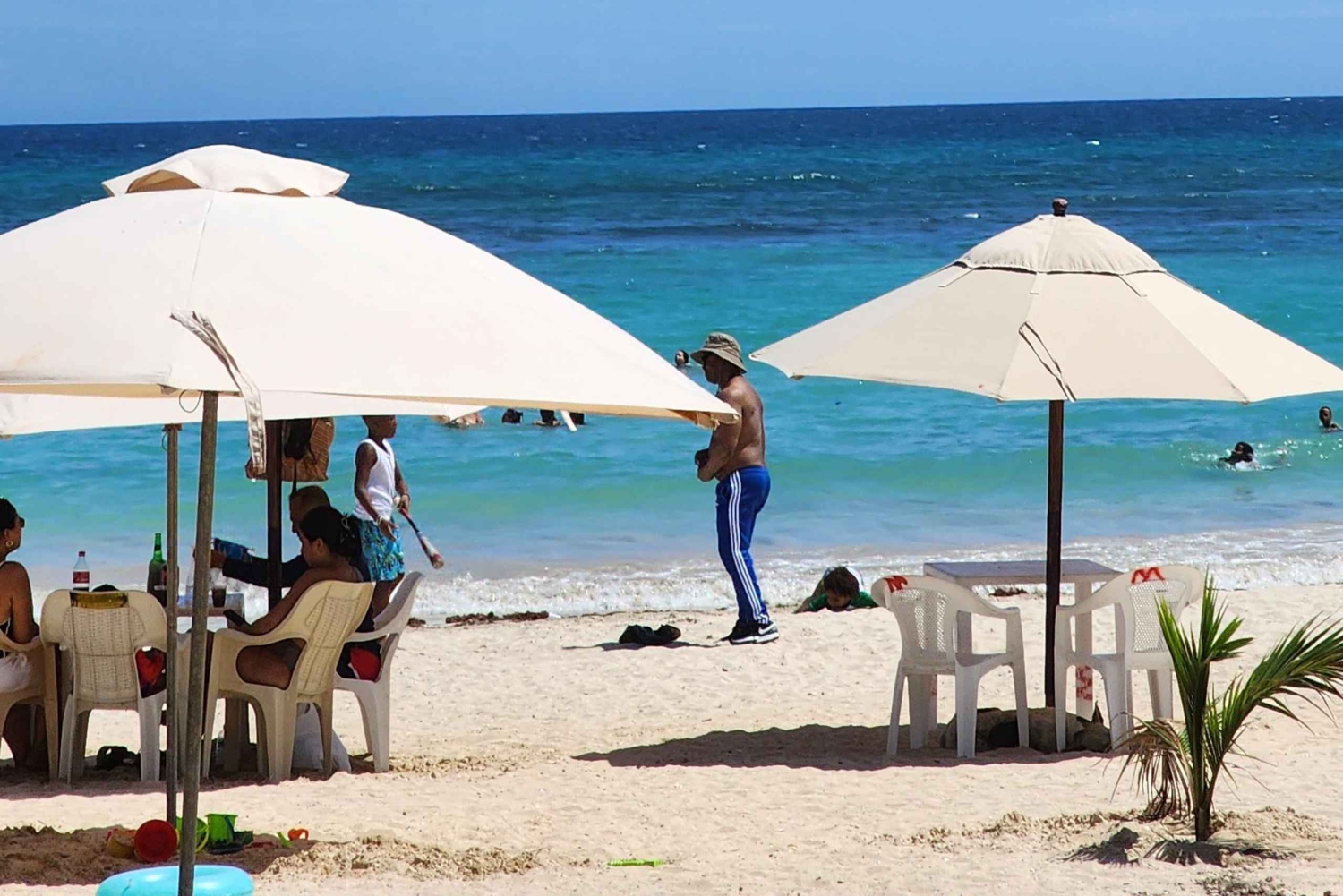 Santo Domingo: tour guiado en metro, teleférico y playa de boca chica