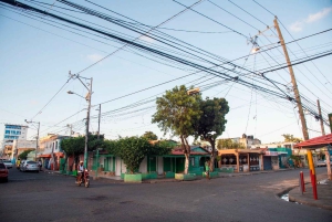 Santo Domingo: Los Mina, der Flohmarkt, Juan Dolio & Karaoke-Tour
