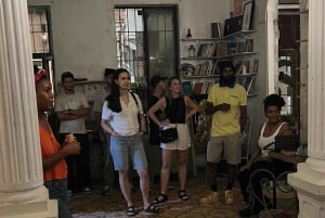 Santo Domingo: Nightlife, Rhythm, Culture Tour with locals