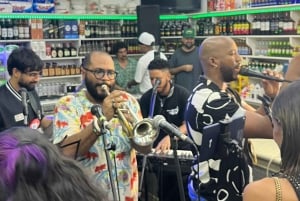 Santo Domingo: Nightlife, Rhythm, Culture Tour with locals