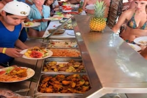 Santo Domingo: excursión de un día a la isla Saona con almuerzo y bebidas