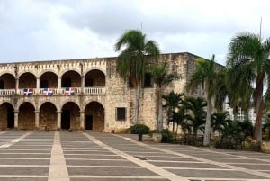 Santo Domingo: Small Group Tour with Cable Car from Bayahibe