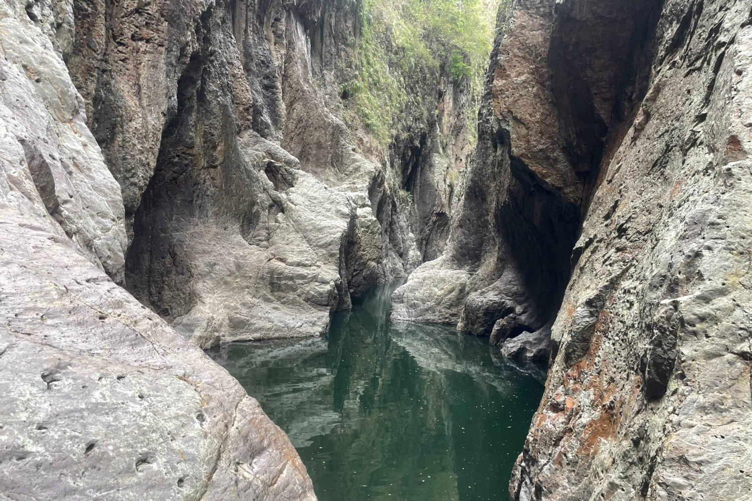 Santo Domingo: Tabernacle Falls Hike with Breakfast & Lunch