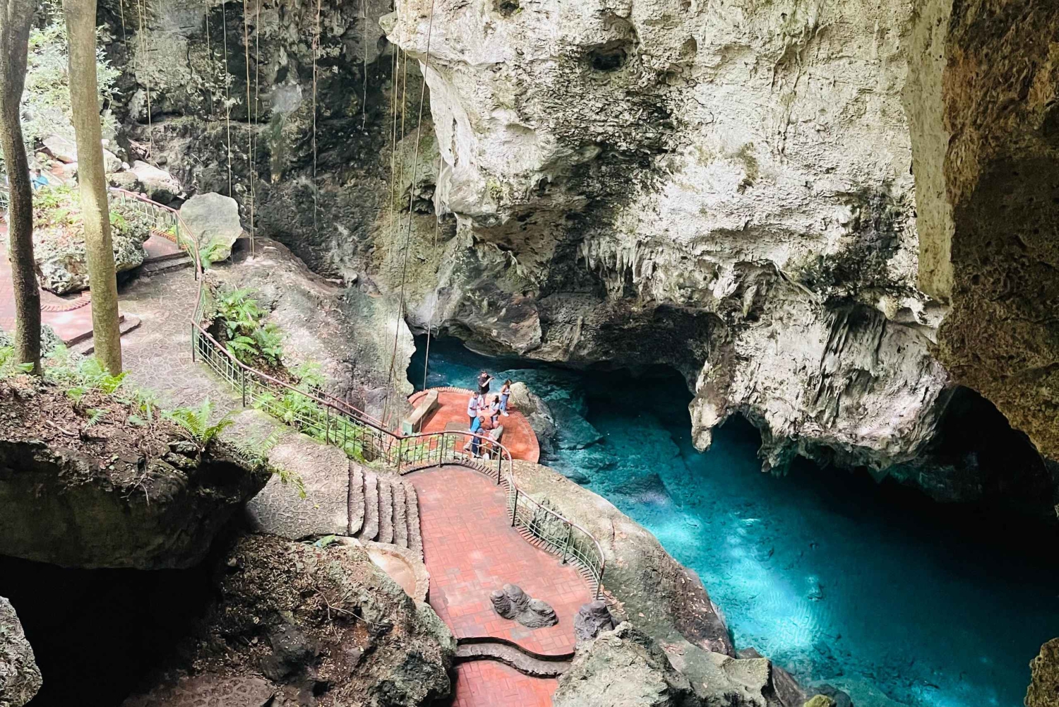 Лучшее в Санто-Доминго: 3 глаза, маяк, пляж и обед