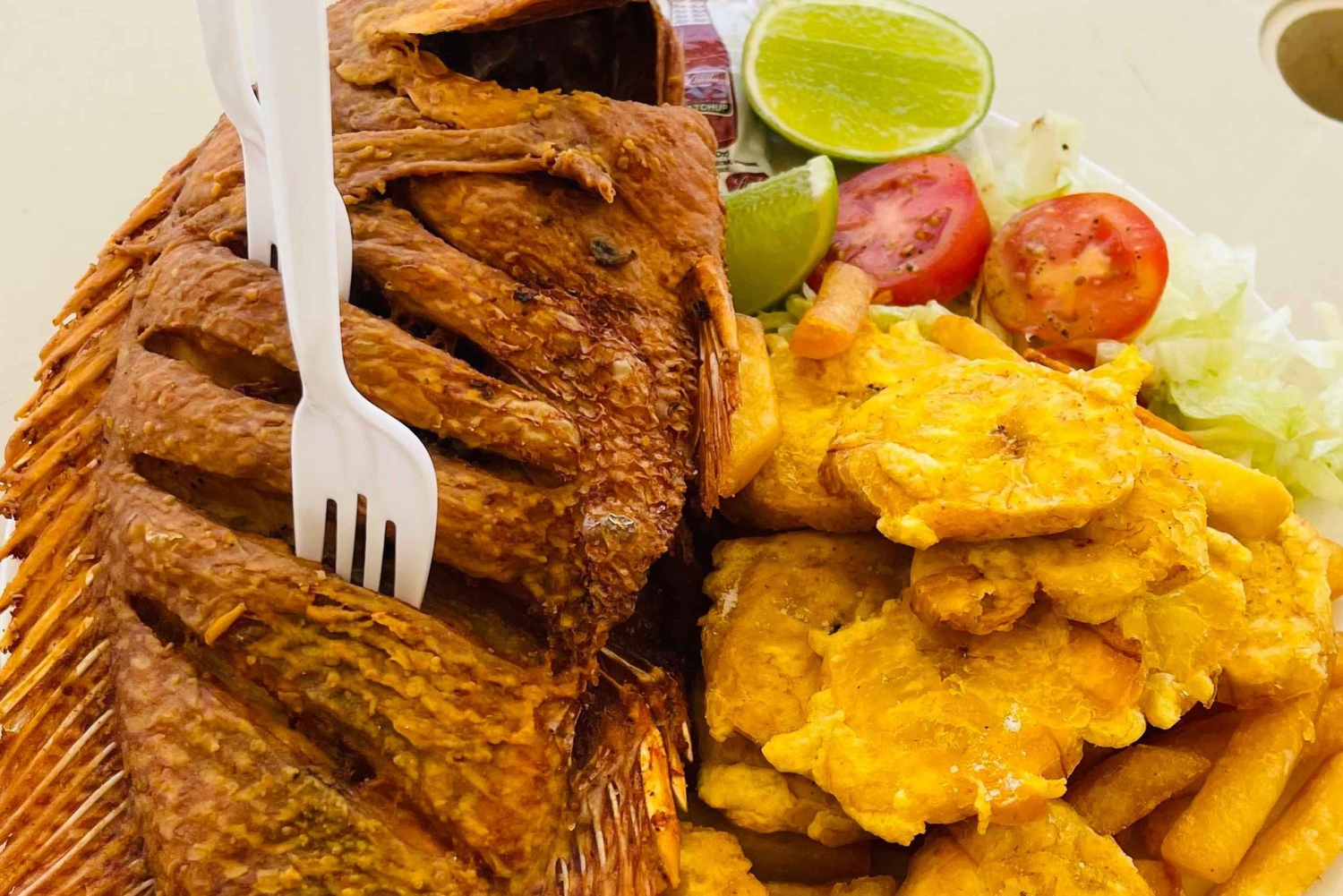 Лучшее в Санто-Доминго: 3 глаза, маяк, пляж и обед