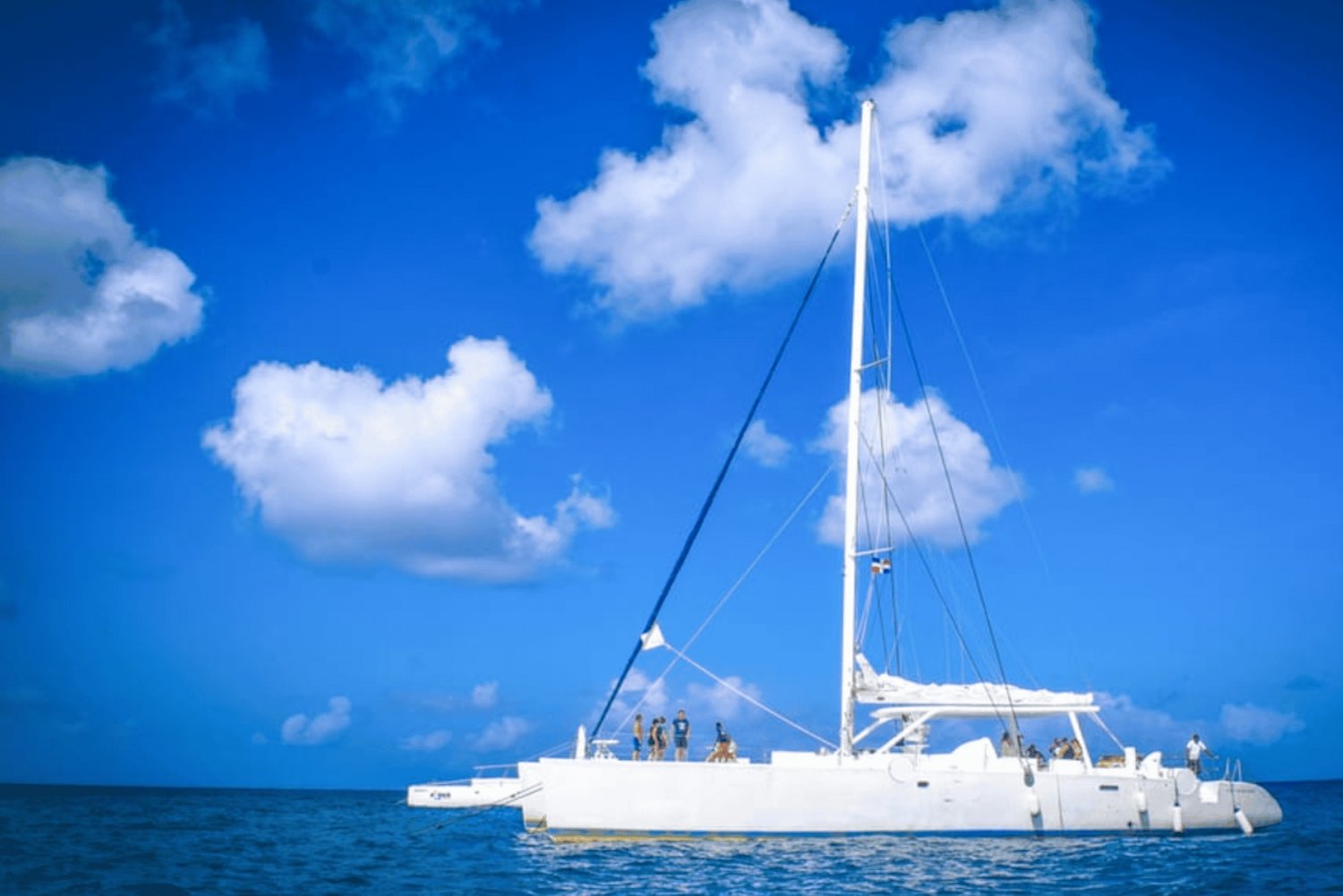 Île de Saona : Excursion en catamaran à la plage et à la piscine naturelle avec déjeuner