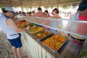 Île de Saona : Excursion en catamaran vers une plage de rêve, tout compris