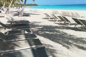 Clube de praia privado na Ilha Saona com almoço