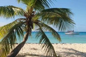 Saona-øya: privat yacht-tur med lunsj og henting