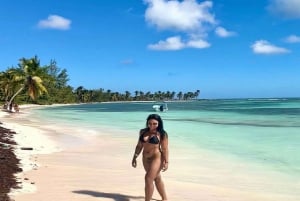 Tour dell'isola di Saona tutto compreso in motoscafo e catamarano