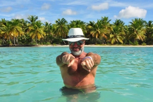 Tour dell'isola di Saona tutto compreso in motoscafo e catamarano