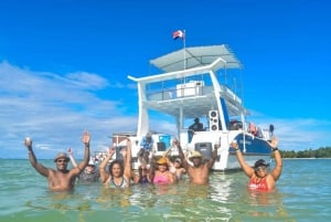 Saona Island Tour From Santo Domingo with Lunch and Pickup