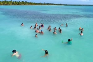 Santo Domingo: Wycieczka na wyspę Saona katamaranem lub łodzią motorową