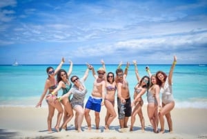 Passeio de catamarã pela Ilha Saona com almoço, bar e transporte incluídos