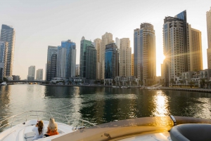 Dubai: Dubai Harbour to Marina Luxury Yacht Tour with Drinks