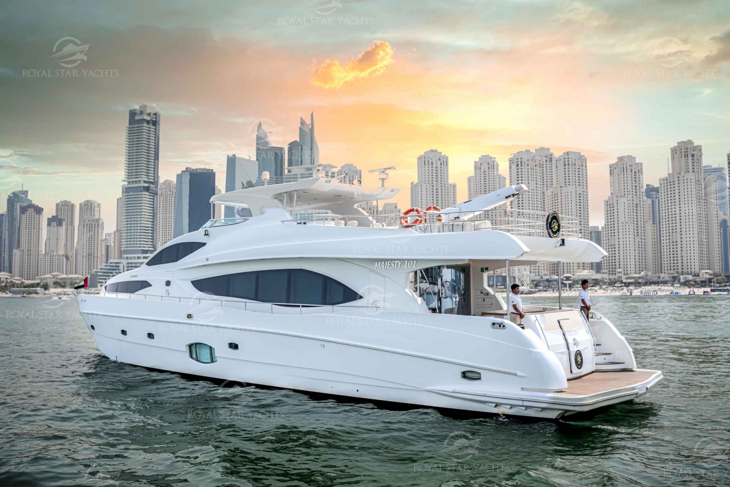 101 FT MAJESTY - Luxury Yacht Tour at Dubai