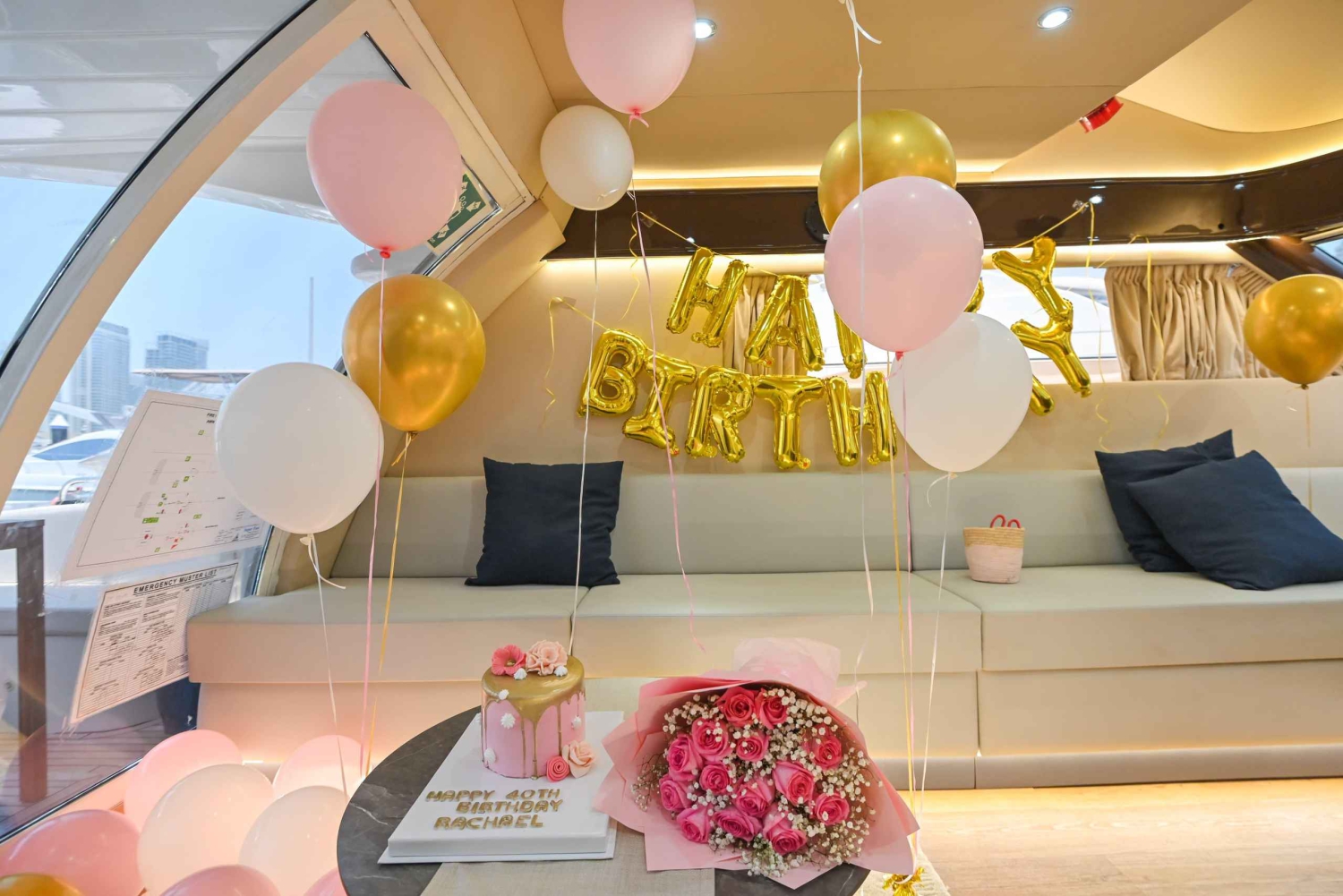 2-часовое празднование дня рождения на яхте в Дубае