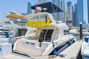 2-часовое празднование дня рождения на яхте в Дубае