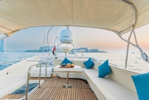 Dubai Yacht Tour - Boat Trip upto 12 guests Private event