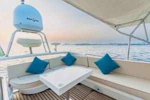 Dubai Yacht Tour - Boat Trip upto 12 guests Private event